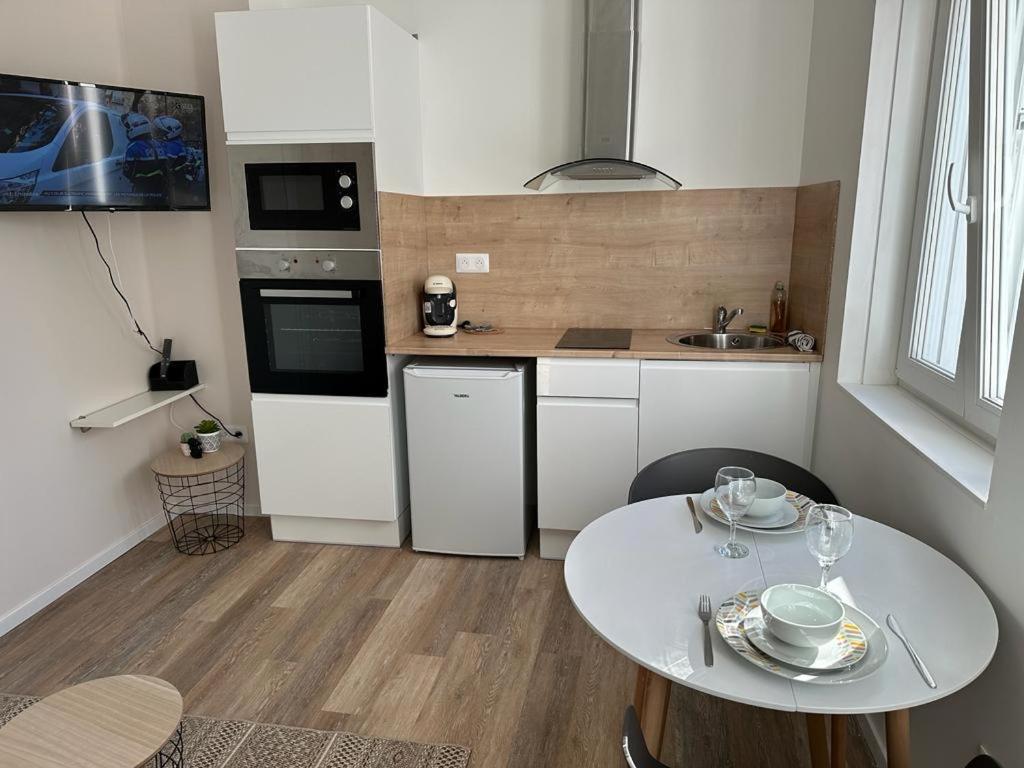 Lerelaisdodileqsl - Cambrai - Hyper Centre - Free Wifi - Ideal Couple & Famille Buitenkant foto